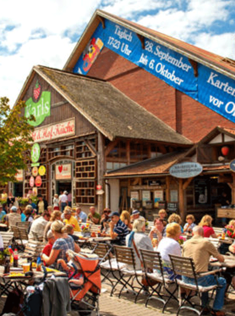 boob_referenzen_karls_hofeingang_770x1040