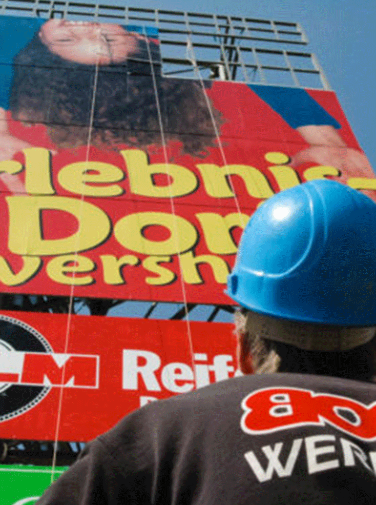 boob_referenzen_karls_reklamewand_770x1040