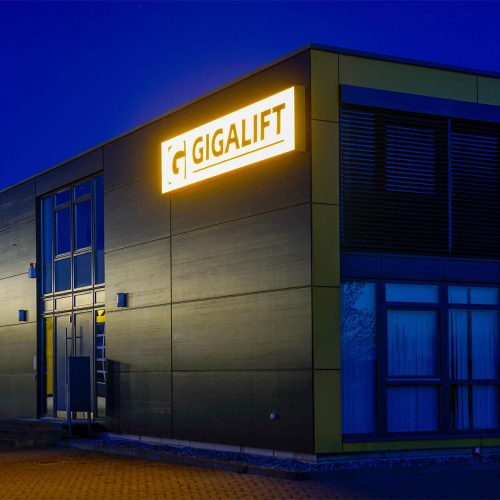 sm-lichtwerbung-gigalift-galerie
